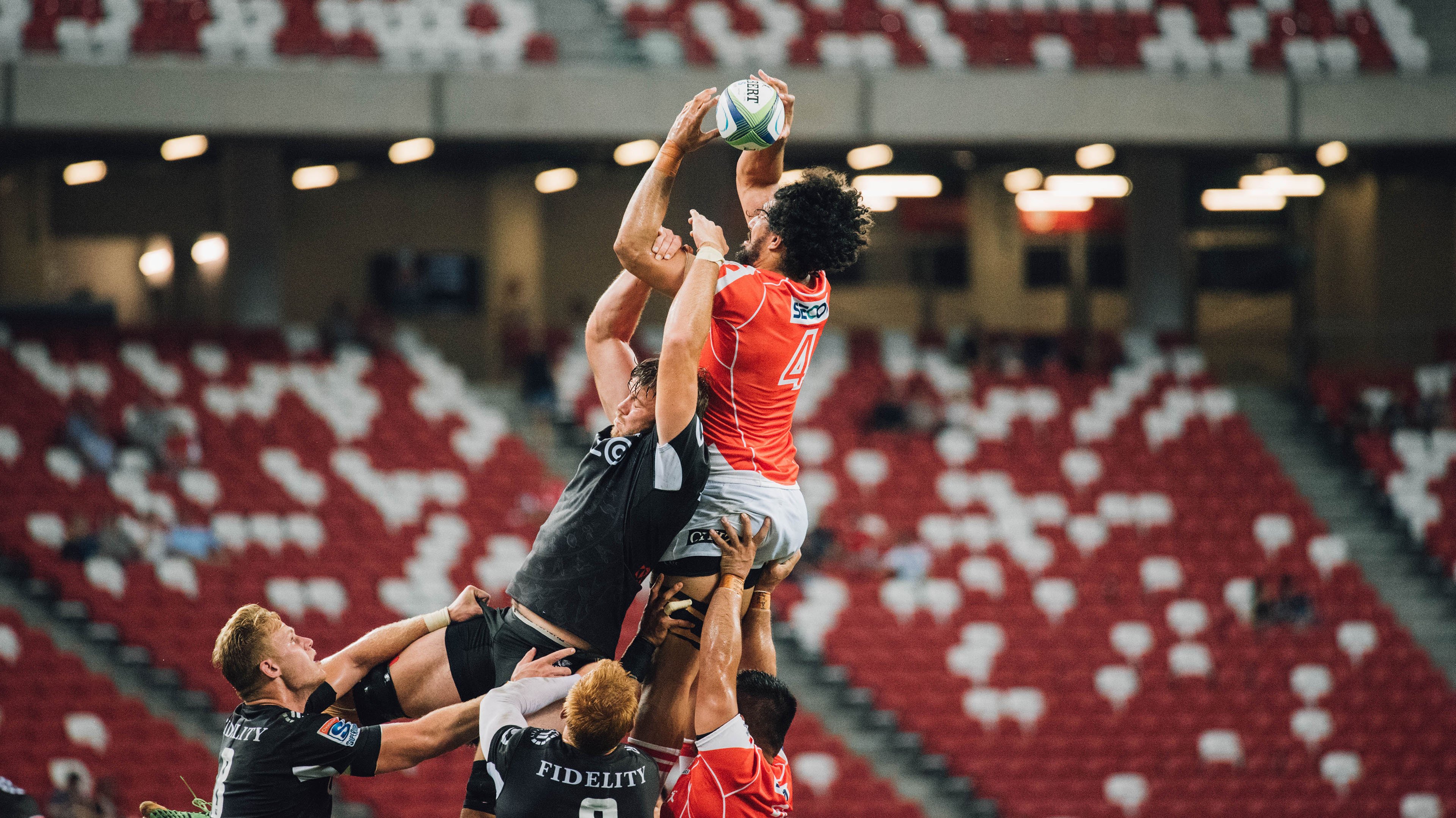 九游体育直播-孤胆与主宰,当独行侠刺穿坚盾,塔图姆于抢七升起